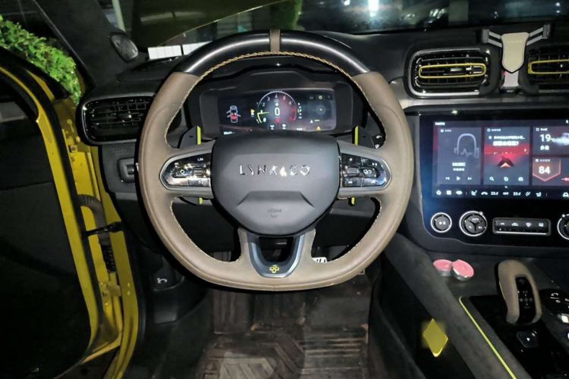 Used Lynk & Co 03 2022 03+ 2.0TD Automatic Performance Package Steering Wheel
