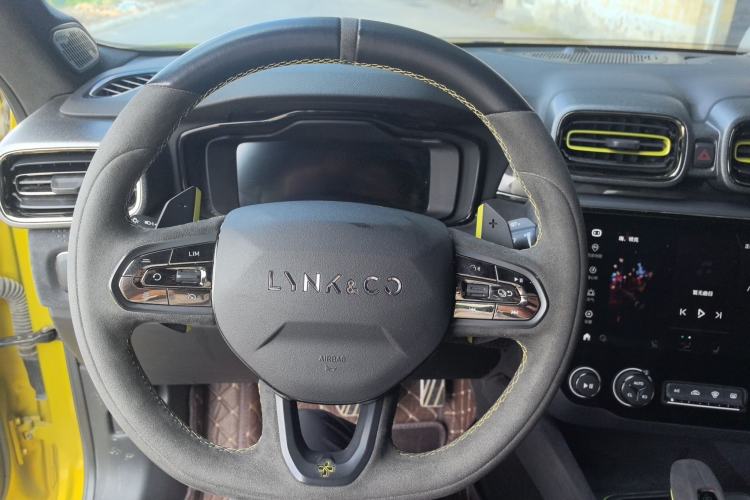 Used Lynk & Co 03 2022 03+ 2.0TD Automatic Wind-Chasing Edition Steering Wheel