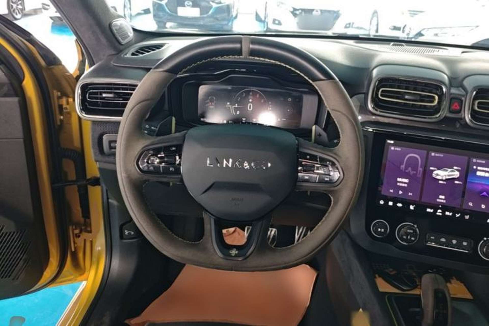 Used Lynk & Co 03 2022 03+ 2.0TD Automatic Wind-Chasing Edition Steering Wheel