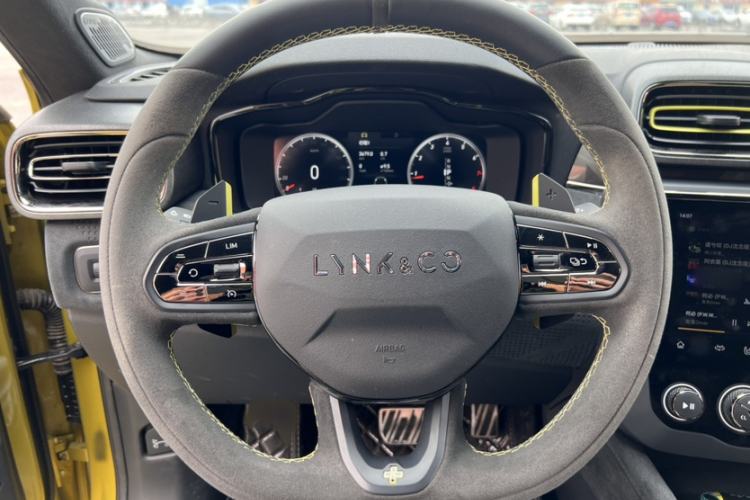 Used Lynk & Co 03 2022 03+ 2.0TD Automatic Wind-Chasing Edition Steering Wheel
