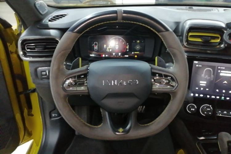 Used Lynk & Co 03 2022 03+ 2.0TD Automatic Wind-Chasing Edition Steering Wheel