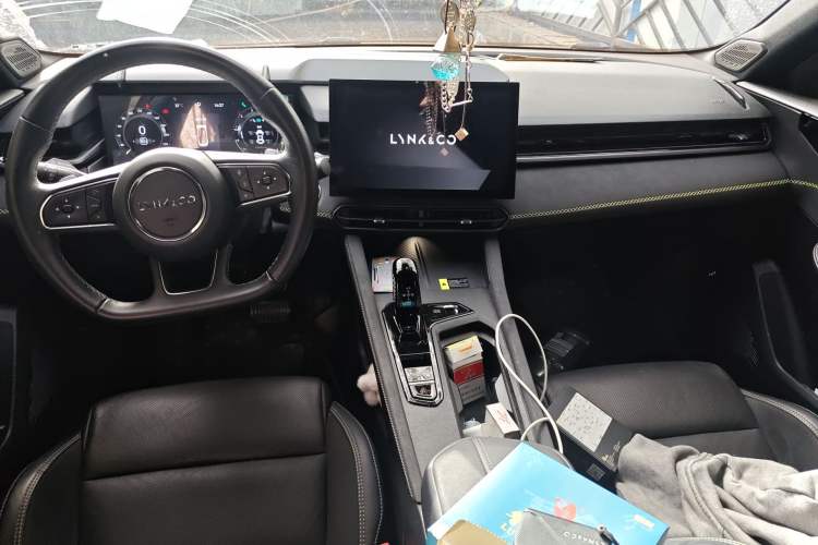 Used Lynk & Co 03 2023 1.5TD DCT JingPro Center Console