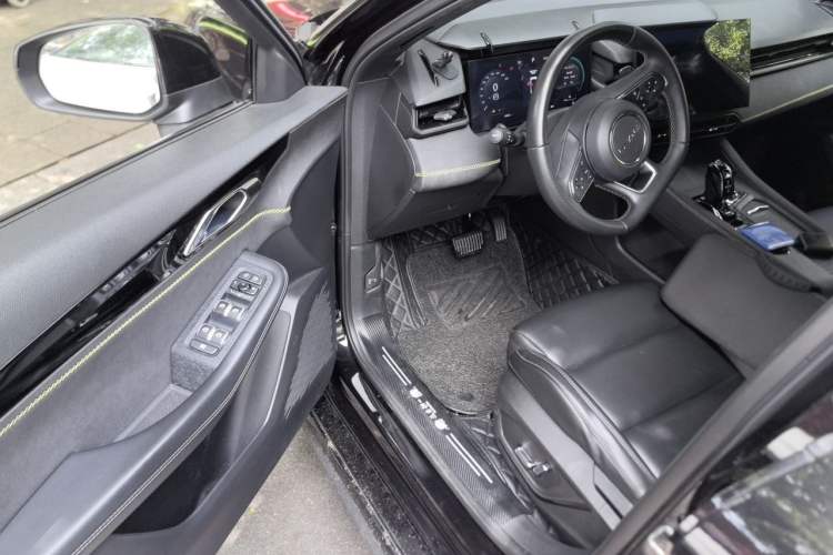Used Lynk & Co 03 2023 1.5TD DCT JingPlus Driver Seat