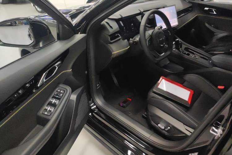 Used Lynk & Co 03 2023 1.5TD DCT JingPlus Driver Seat