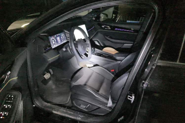 Used Lynk & Co 03 2023 1.5TD DCT JingPro Driver Seat
