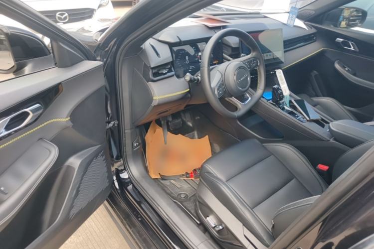 Used Lynk & Co 03 2023 1.5TD DCT JingPlus Driver Seat