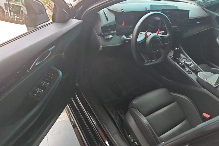 Used Lynk & Co 03 2023 1.5T EM-F PM Driver Seat