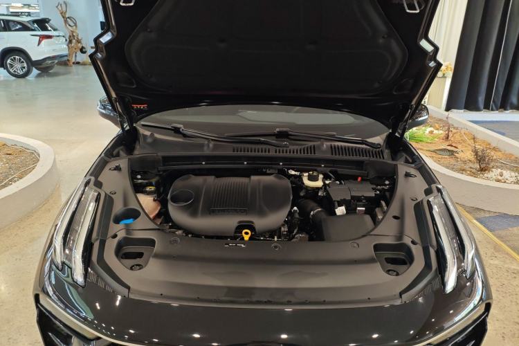 Used Lynk & Co 03 2023 1.5TD DCT JingPro Engine Bay