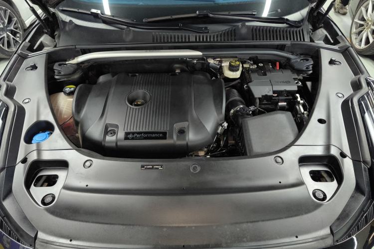 Used Lynk & Co 03 2023 03+ 2.0TD Automatic Yufeng Edition Engine Bay