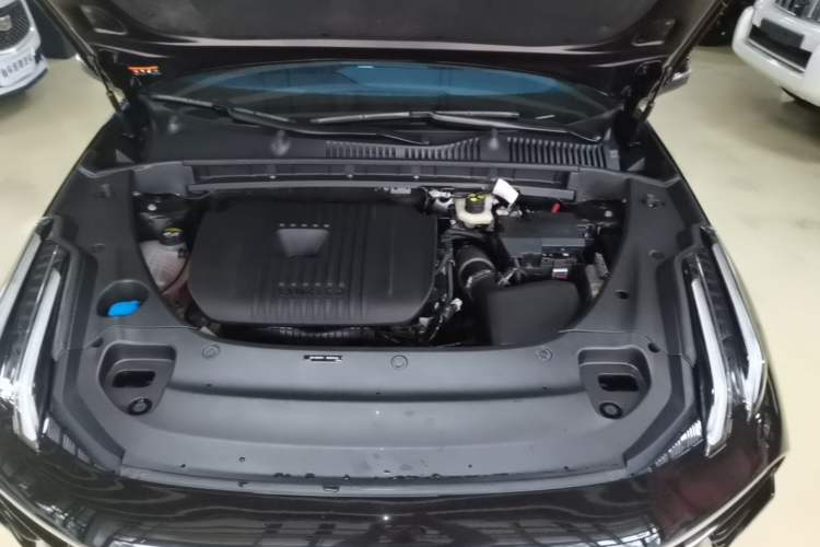 Used Lynk & Co 03 2023 2.0TD DCT JingPro Engine Bay