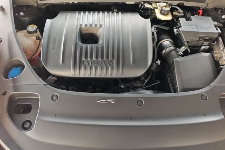 Used Lynk & Co 03 2023 2.0TD DCT JingPro Engine Bay