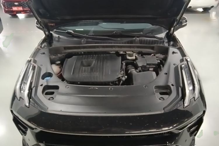 Used Lynk & Co 03 2023 2.0TD DCT JingPro Engine Bay