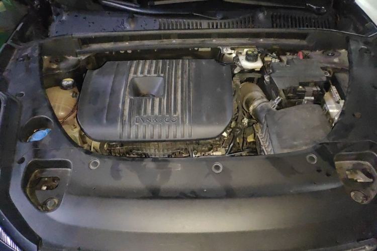 Used Lynk & Co 03 2023 2.0TD DCT JingPro Engine Bay