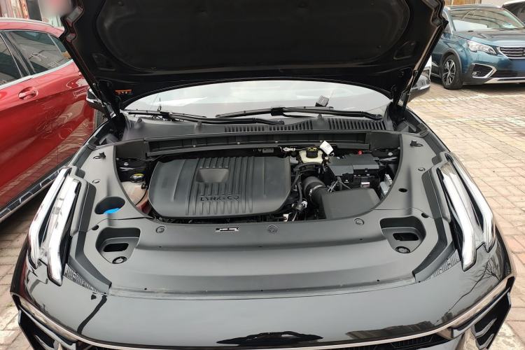 Used Lynk & Co 03 2023 2.0TD DCT H-Power Halo Engine Bay