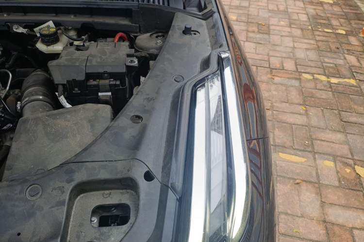 Used Lynk & Co 03 2023 1.5TD DCT JingPro Engine Bay Left