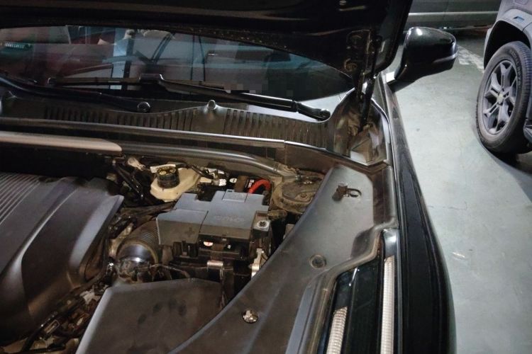 Used Lynk & Co 03 2023 03+ 2.0TD Automatic Yufeng Edition Engine Bay Left