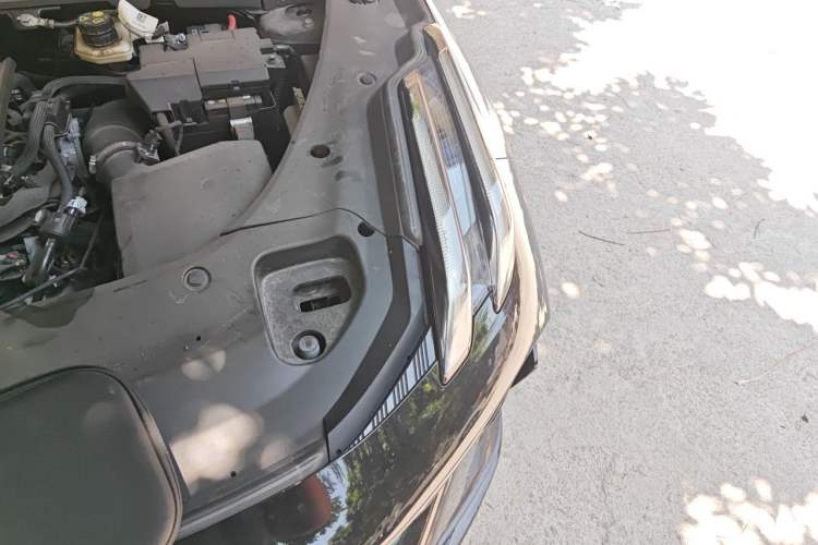 Used Lynk & Co 03 2023 2.0TD DCT JingPro Engine Bay Left