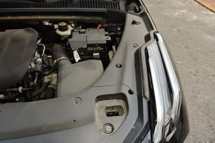 Used Lynk & Co 03 2023 1.5TD DCT JingPro Engine Bay Left
