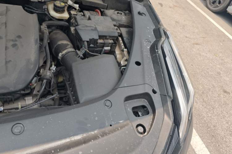 Used Lynk & Co 03 2023 2.0TD DCT JingPro Engine Bay Left