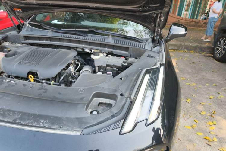 Used Lynk & Co 03 2023 1.5TD DCT JingPro Engine Bay Left