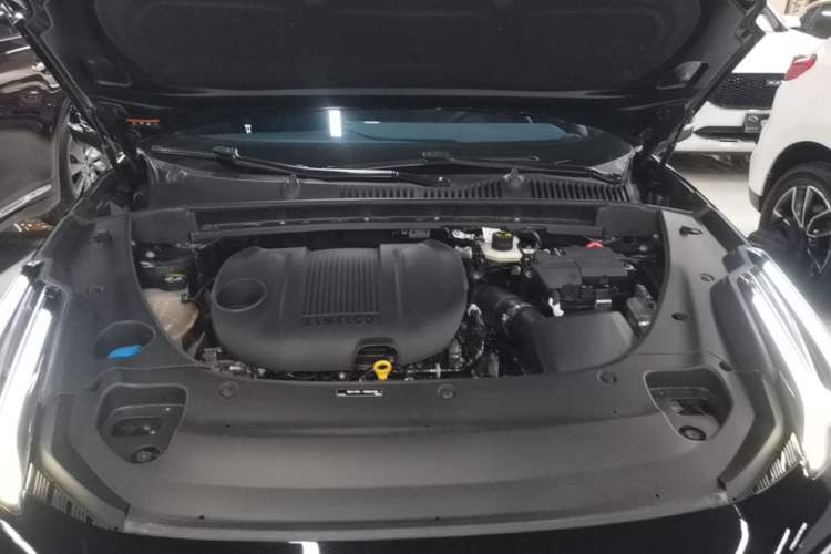 Used Lynk & Co 03 2023 1.5TD DCT JingPro Engine Bay