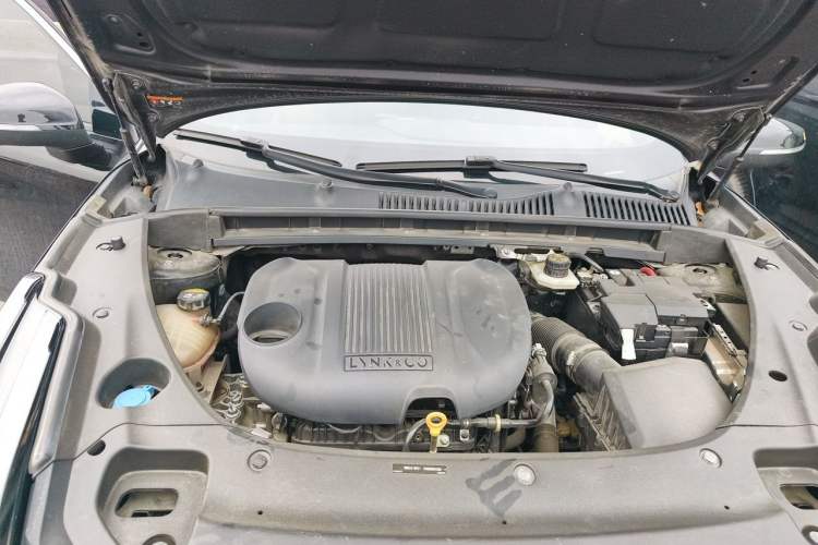 Used Lynk & Co 03 2023 1.5TD DCT JingPro Engine Bay