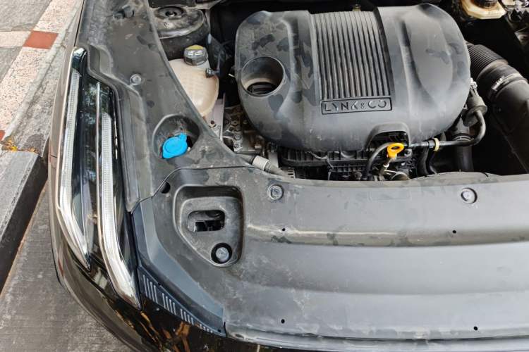 Used Lynk & Co 03 2023 1.5TD DCT JingPro Engine Bay Right