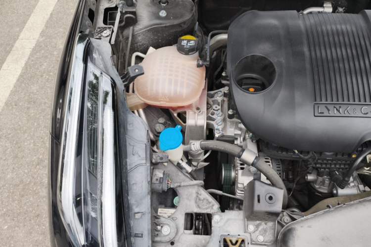 Used Lynk & Co 03 2023 1.5TD DCT JingPro Engine Bay Right
