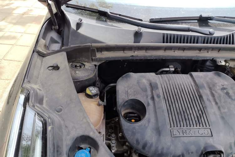 Used Lynk & Co 03 2023 1.5TD DCT JingPlus Engine Bay Right