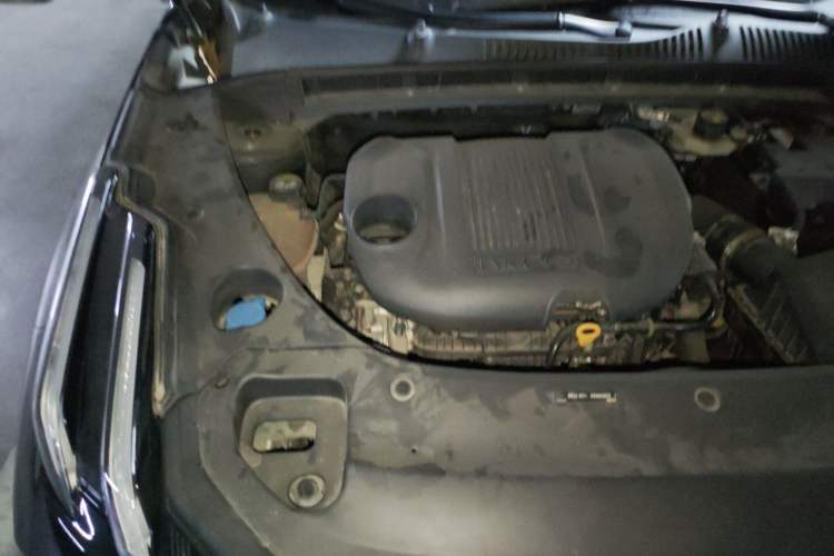 Used Lynk & Co 03 2023 1.5TD DCT JingPro Engine Bay Right