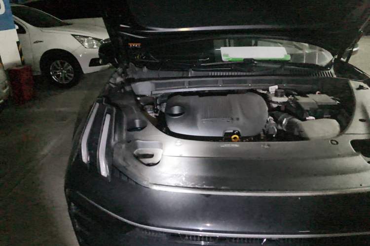 Used Lynk & Co 03 2023 1.5TD DCT JingPro Engine Bay Right