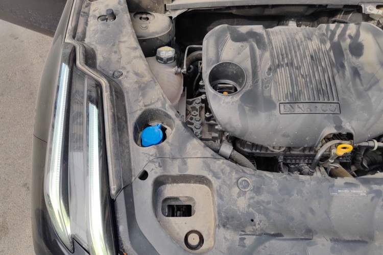 Used Lynk & Co 03 2023 1.5TD DCT JingPro Engine Bay Right