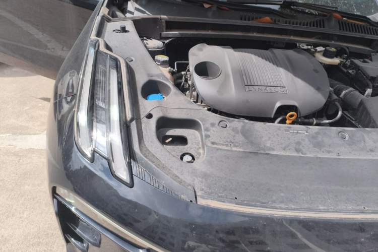 Used Lynk & Co 03 2023 1.5TD DCT JingPro Engine Bay Right