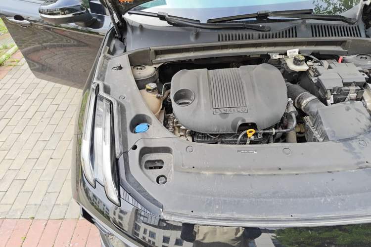 Used Lynk & Co 03 2023 1.5TD DCT JingPro Engine Bay Right
