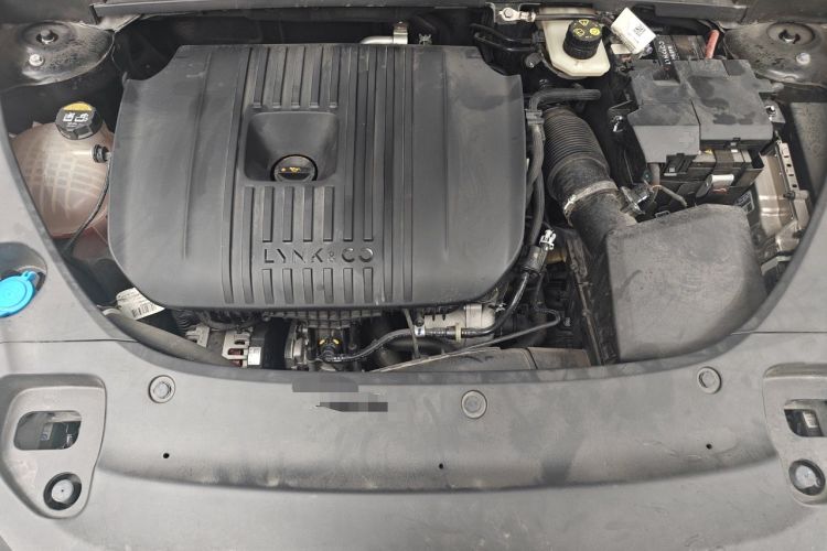 Used Lynk & Co 03 2023 2.0TD DCT JingPro Engine Bay