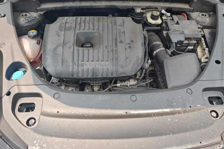 Used Lynk & Co 03 2023 2.0TD DCT JingPro Engine Bay