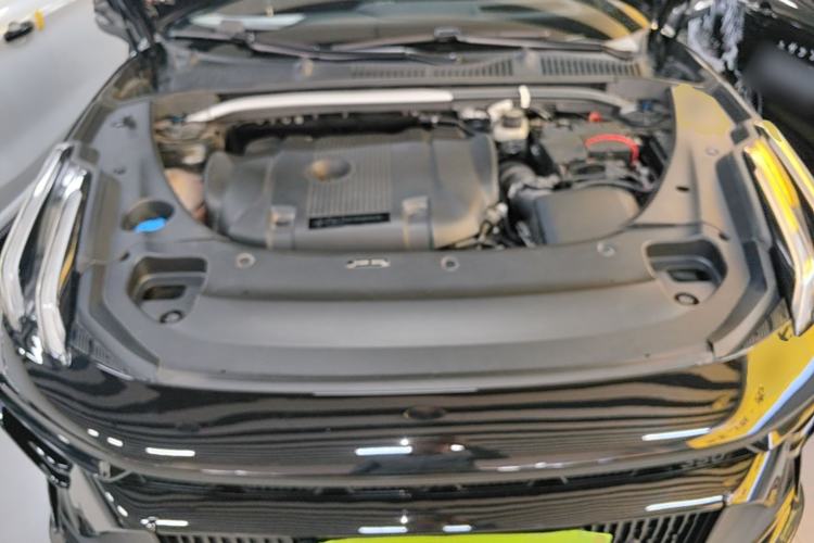 Used Lynk & Co 03 2023 03+ 2.0TD Automatic Performance Package Engine Bay