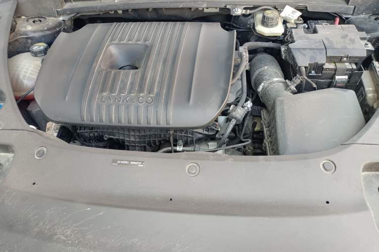 Used Lynk & Co 03 2023 2.0TD DCT H-Power Halo Engine Bay