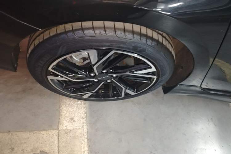 Used Lynk & Co 03 2023 1.5T EM-F PM Exterior 5