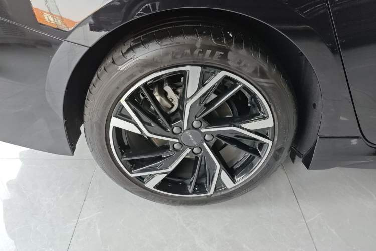 Used Lynk & Co 03 2023 2.0TD DCT H-Power Halo Exterior 5