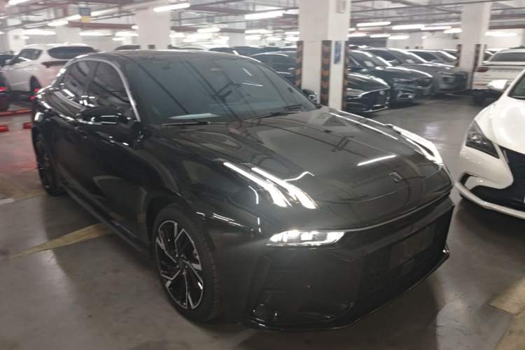 Used Lynk & Co 03 2023 1.5T EM-F PM Front Right 45 Deg