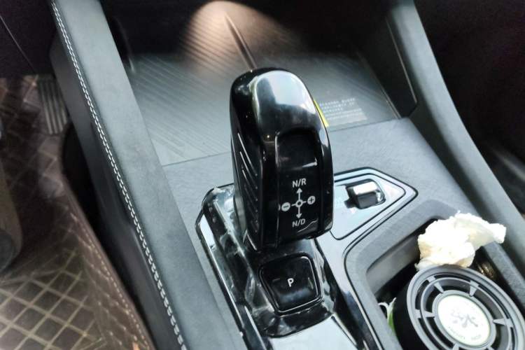 Used Lynk & Co 03 2023 2.0TD DCT JingPro Gear Lever