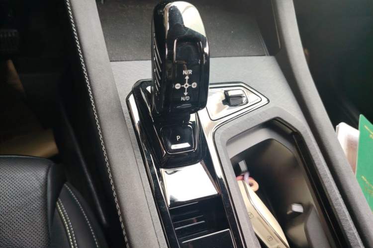 Used Lynk & Co 03 2023 2.0TD DCT JingPro Gear Lever