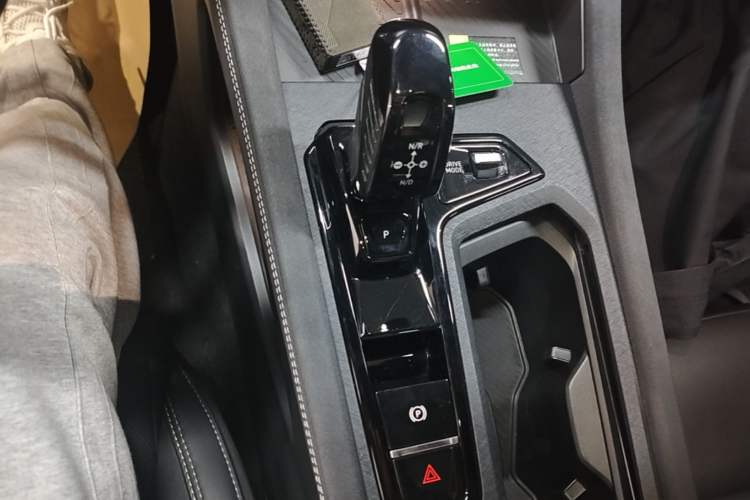 Used Lynk & Co 03 2023 2.0TD DCT JingPro Gear Lever