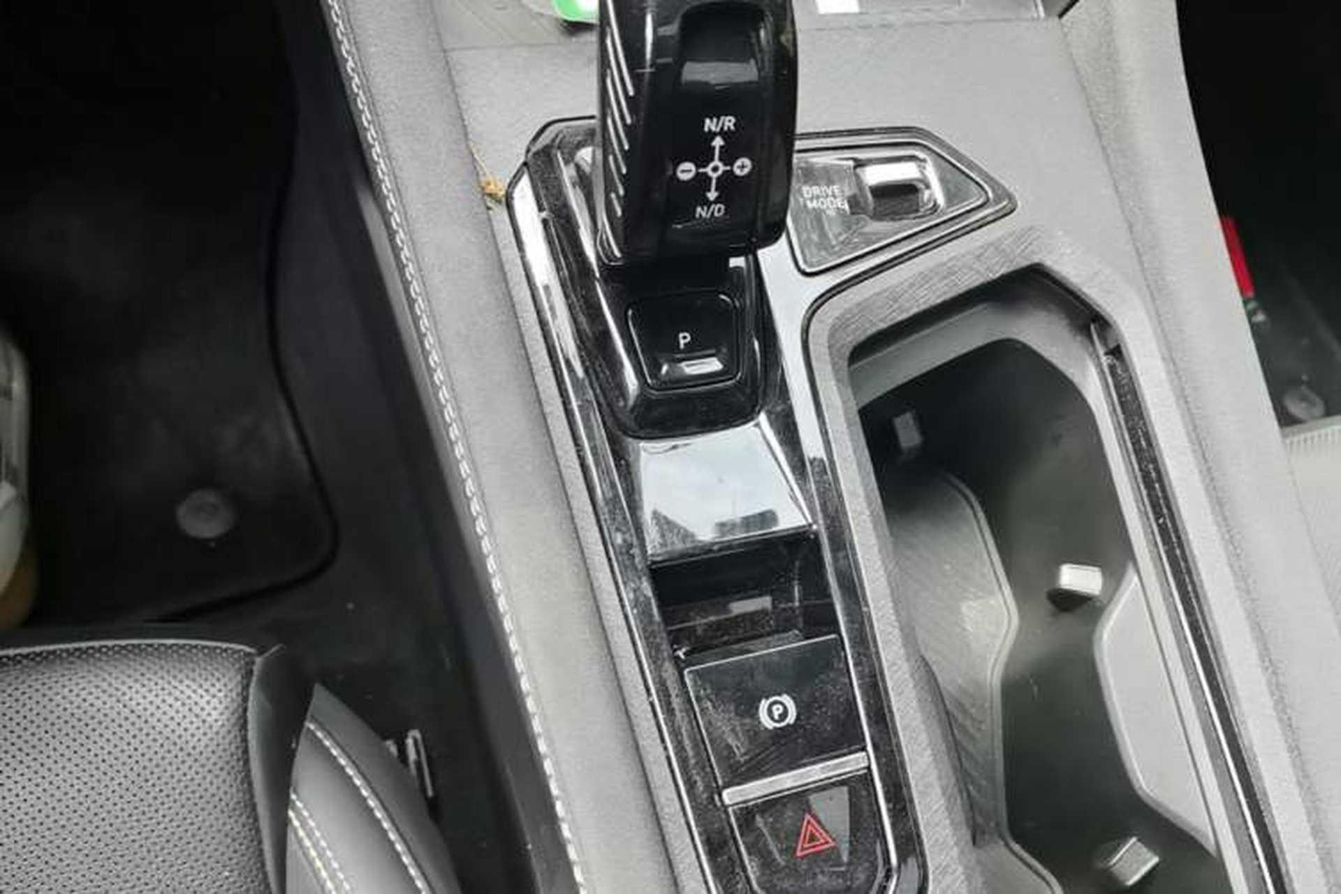 Used Lynk & Co 03 2023 2.0TD DCT JingPro Gear Lever
