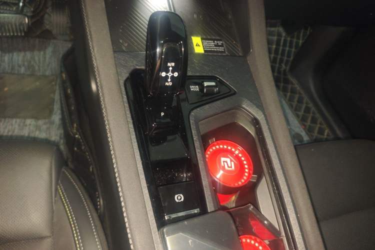 Used Lynk & Co 03 2023 1.5T EM-F PM Gear Lever