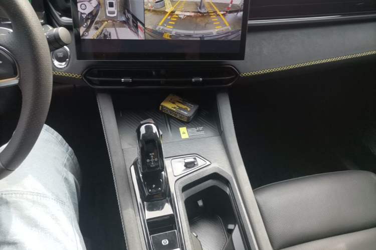 Used Lynk & Co 03 2023 1.5TD DCT JingPro Gear Lever