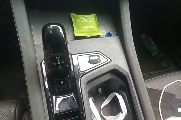 Used Lynk & Co 03 2023 2.0TD DCT JingPro Gear Lever