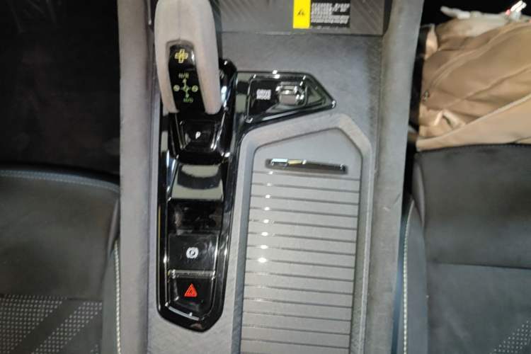 Used Lynk & Co 03 2023 03+ 2.0TD Automatic Performance Package Gear Lever