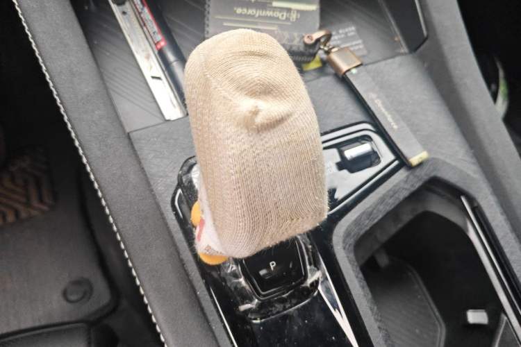 Used Lynk & Co 03 2023 2.0TD DCT JingPro Gear Lever